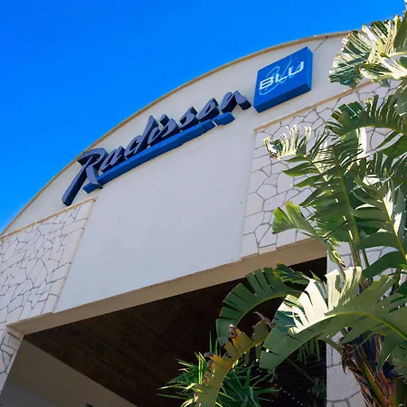 Radisson Blu & 5*
