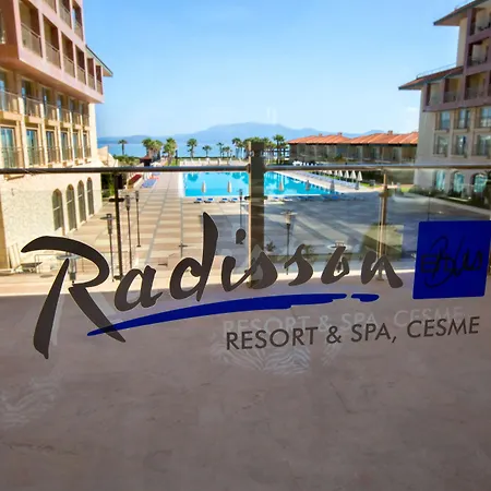 Radisson Blu &