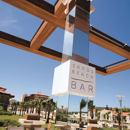 Radisson Blu & Θέρετρο Çeşme