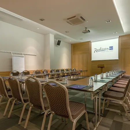 Radisson Blu & Θέρετρο Çeşme