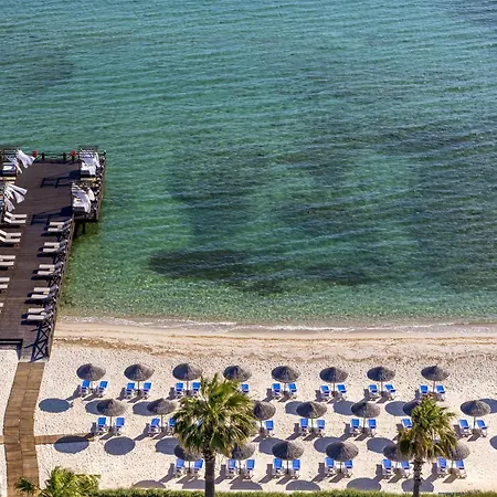 Radisson Blu & Θέρετρο Çeşme