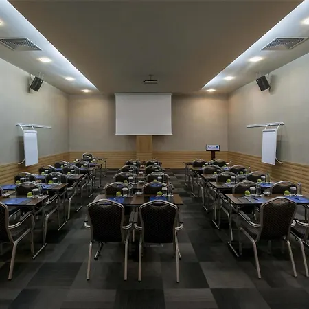 Radisson Blu &
