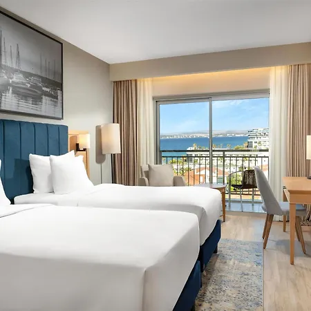 Resort Radisson Blu &