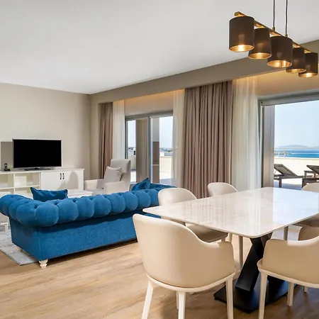 Radisson Blu & 5* Çeşme
