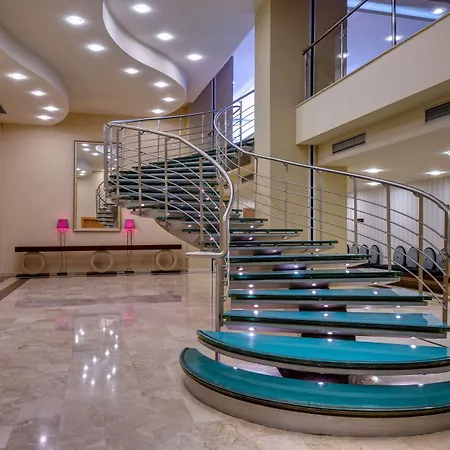 Radisson Blu &